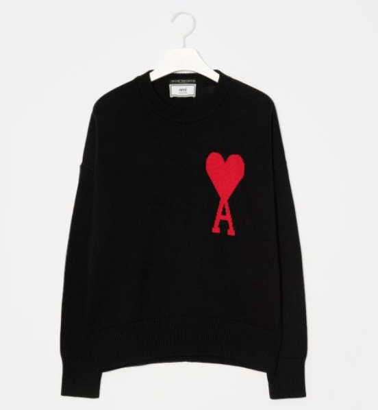 아미의 시그니처 하트 로고가 들어간 니트제품/사진=삼성물산 SSF샵
