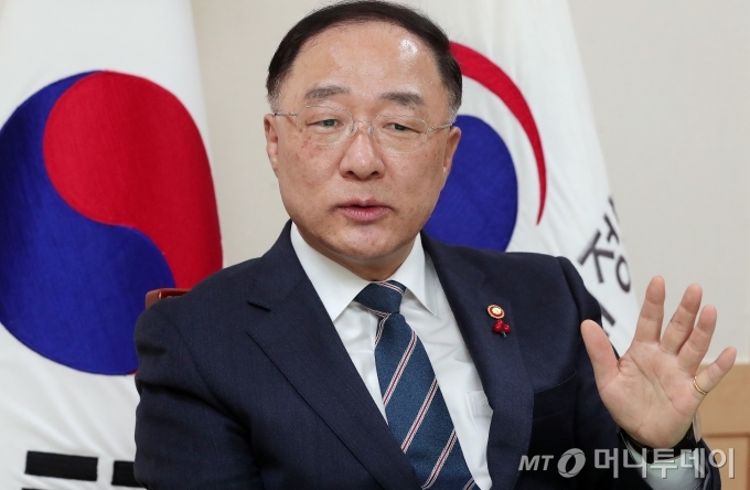 홍남기 경제부총리 겸 기획재정부 장관 인터뷰 / 사진=김창현 기자 chmt@