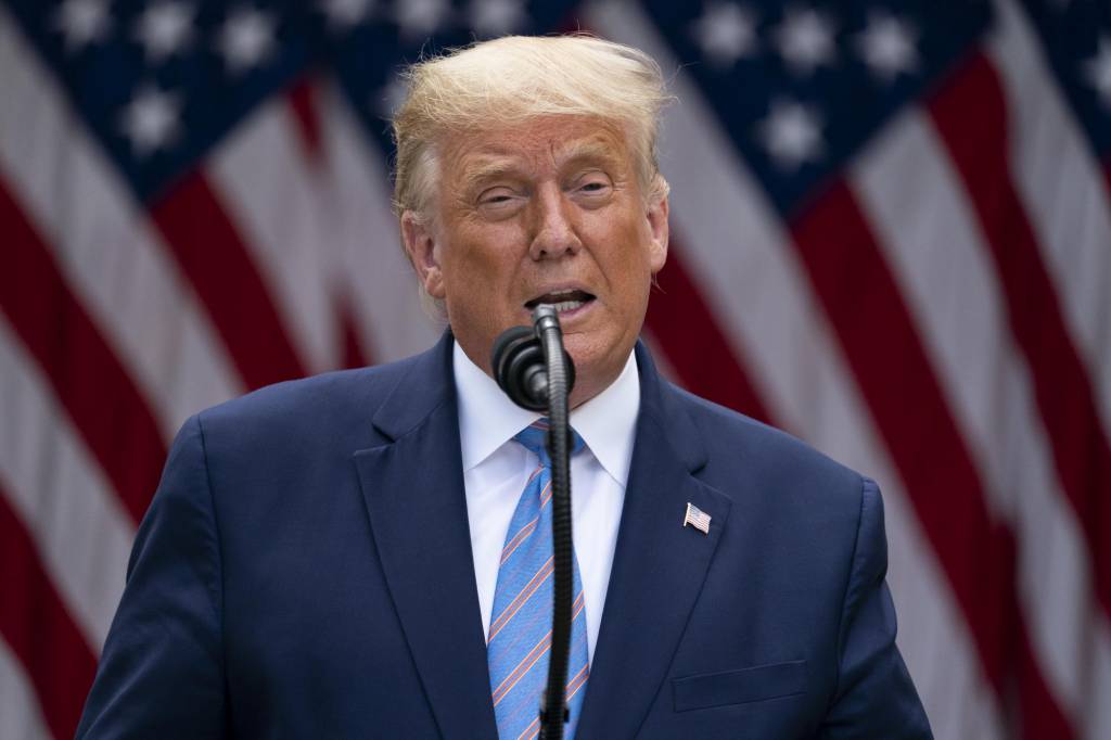 [워싱턴=AP/뉴시스]도널드 트럼프 미국 대통령이 28일(현지시간) 백악관 로즈가든에서 열린 기자회견에 참석해 연설하고 있다.