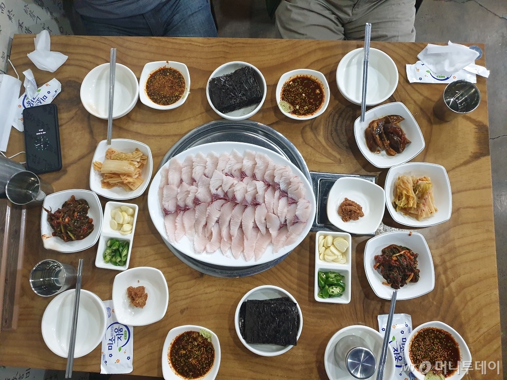 일도촌 매운탕 삼치회(대)