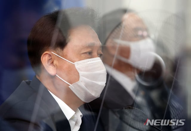 이광재 더불어민주당 K-뉴딜위원회 총괄본부장이 지난 9월23일 서울 여의도 국회 의원회관에서 열린 제2차 한국판 뉴딜 당정 추진본부 회의에서 발언을 하고 있다. / 사진제공=뉴시스