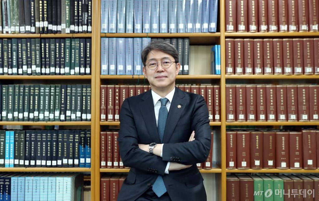 머투초대석 강신욱 통계청장 인터뷰 / 사진=이기범 기자 leekb@