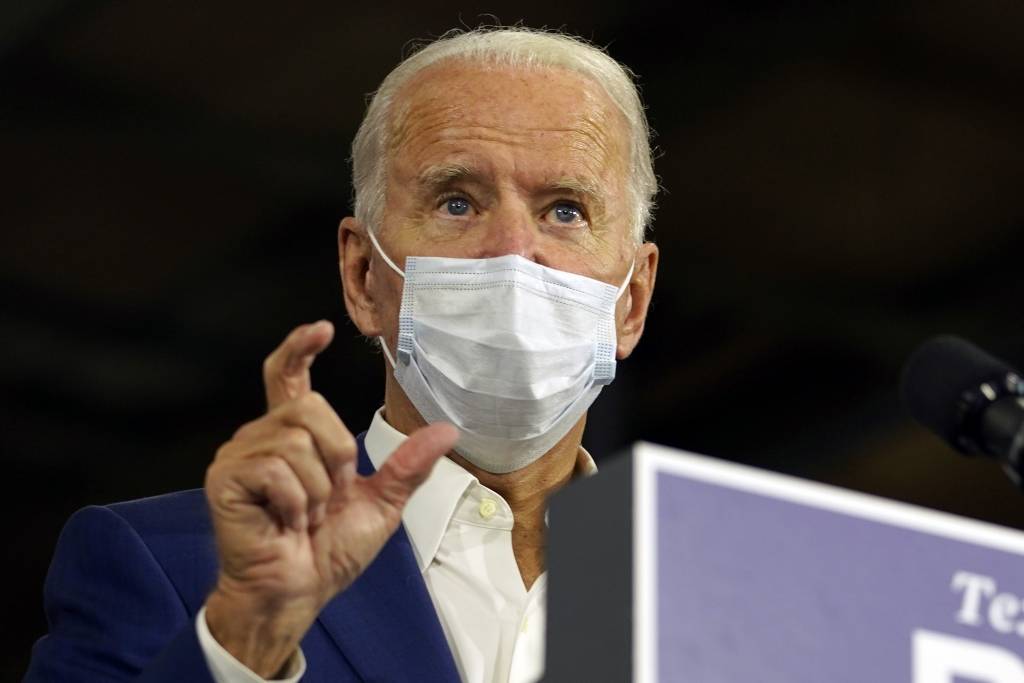 조 바이든 민주당 대선 후보가 21일(현지시간) 미 위스콘신주 매니토웍에 있는 위스콘신 알루미늄 주조 공장을 방문해 연설하고 있다. 2020.09.22./사진=[매니토웍=AP/뉴시스]