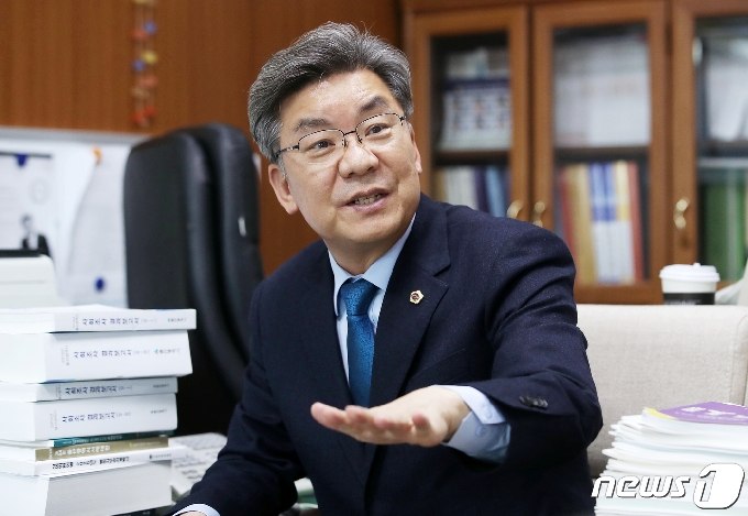 백운찬 울산시의회 더불어민주당 원내대표. 2020.11.2/뉴스1 © News1 윤일지 기자