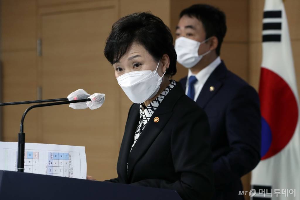 입주자 모집중인 영구임대를 12월에 또 내놔?..이상한 전세대책