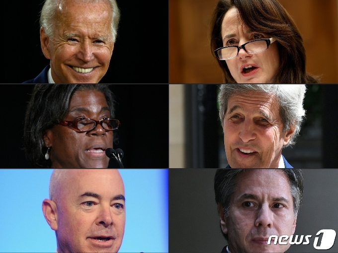 왼쪽 위부터 시계방향으로 조 바이든 미 대통령 당선인, 애브릴 헤인스 미 국가안보회의 법률부고문, 존 케리 전 미 국무장관, 토니 블링컨 전 미 국무부 부장관, 알레한드로 마요르카스 전 미 국토안보부 부장관, 린다 토머스그린필드 라이베리아주재 미국대사. / AFP=뉴스1