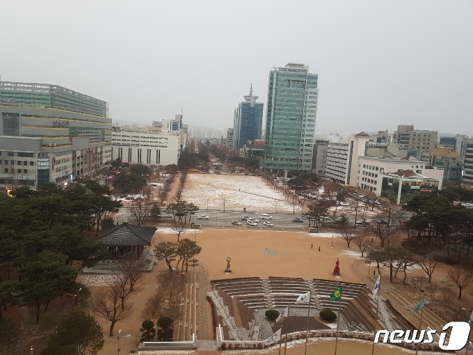 31일 오후 대전 서구 둔산동 대전시청 남문광장 모습.© 뉴스1