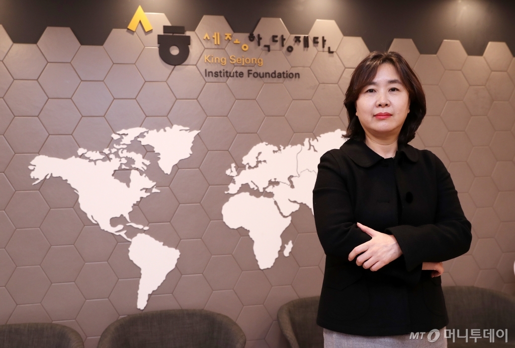 세종학당재단은 지난 2018년 강현화 전 연세대 교수가 이사장으로 취임하면서 '혁신'에 가까운 변신을 단행했다. 현지 오프라인 세종학당은 늘리면서도 온라인 플랫폼과 콘텐츠를 만들어 전세계 한글 초급자를 끌어들였고, 토익과 유사한 한국어능력시험 SKPT를 개발해 올해 처음 시험을 치른다. /사진=김휘선 기자