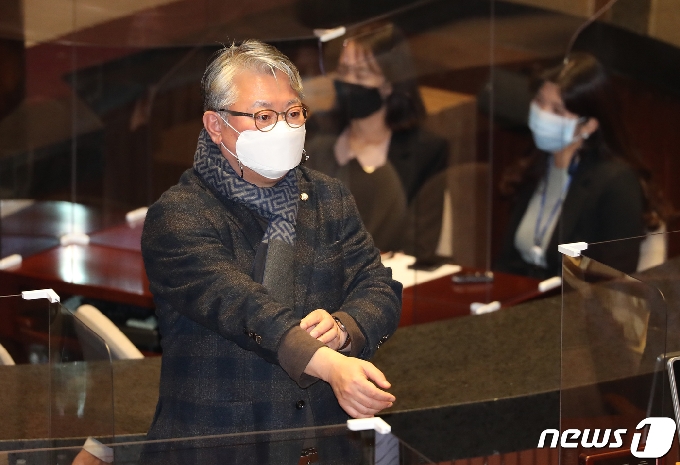 조응천 더불어민주당 의원 2020.12.14/뉴스1 © News1 박세연 기자