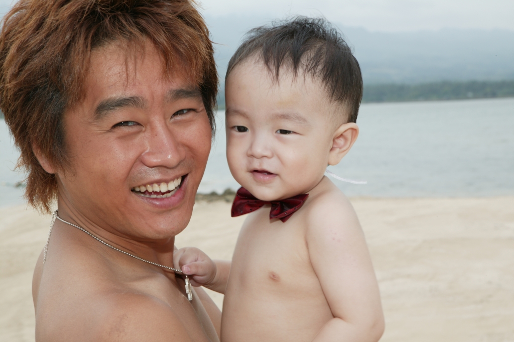 탤런트 이광기와 아들 석규 군. /사진제공=다연출판사