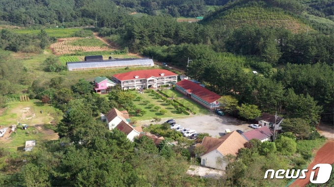 충남 태안군 신두리에 있는 TCS 다니엘 국제학교 (독자 제공)© 뉴스1