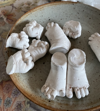 심현옥 시인이 정인이를 위해 시를 썼고, 그게 세상에 알려지던 날 많은 이들이 함께 울었다./사진=남형도 기자 기사 댓글