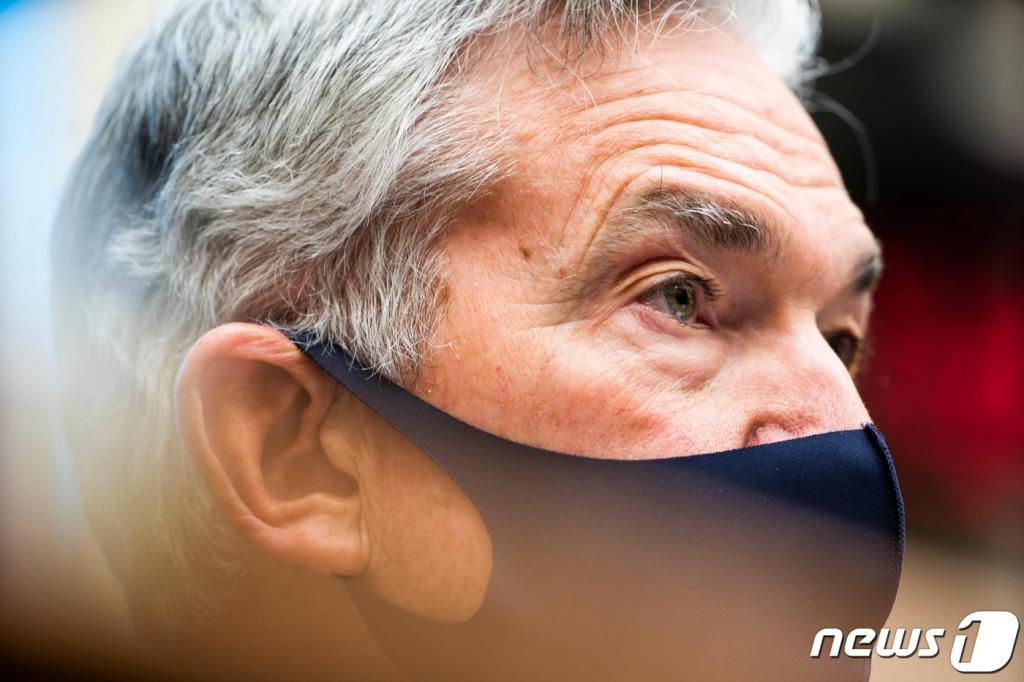 (워싱턴 AFP=뉴스1) 우동명 기자 = 제롬 파월 미국 연방준비제도 의장이 2일(현지시간) 워싱턴 의사당의 하원 금융서비스 위원회 청문회에 출석을 하고 있다. ⓒ AFP=뉴스1