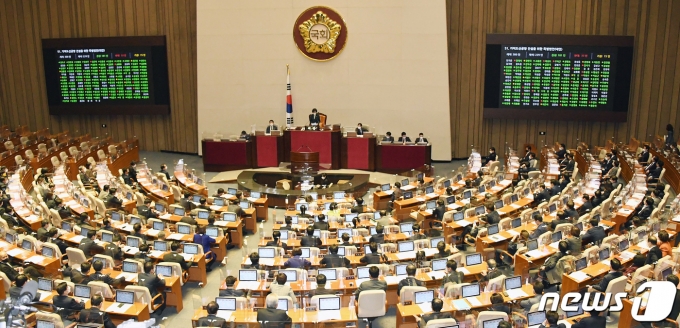 26일 서울 여의도 국회에서 본회의가 열렸다. /사진=뉴스1