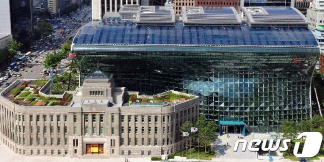 서울 중구에 위치한 서울시청 본관 전경. /사진제공=뉴스1