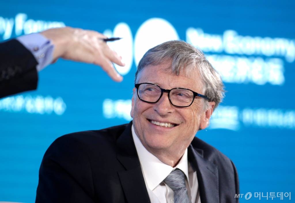 Bill Gates, Co-Chair of Bill & Melinda Gates Foundation, attends a conversation at the 2019 New Economy Forum in Beijing, China November 21, 2019. REUTERS