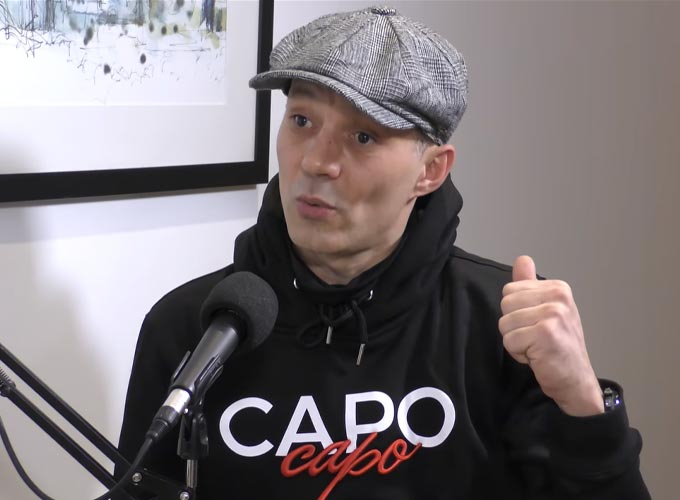 웨일즈 축구 대표팀 감독 라이언 긱스의 친동생 로드리 긱스/사진=유튜브 채널 'Anything Goes With James English' 영상 캡처