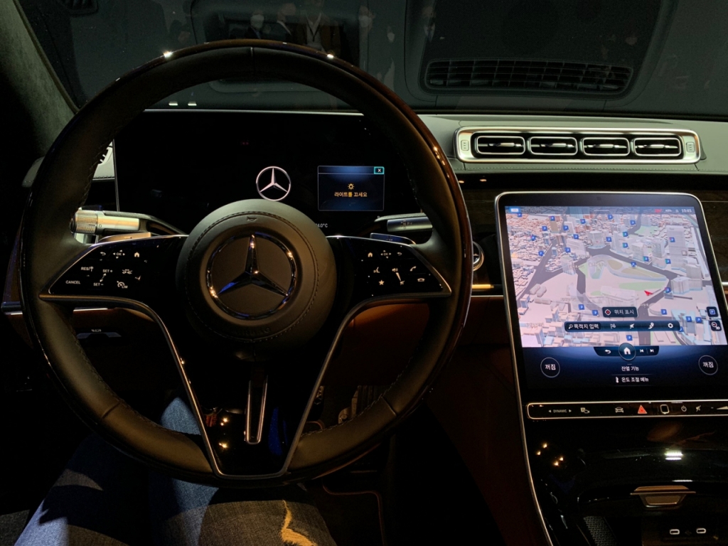 벤츠 더 뉴 S클래스 내부/사진=이강준 기자