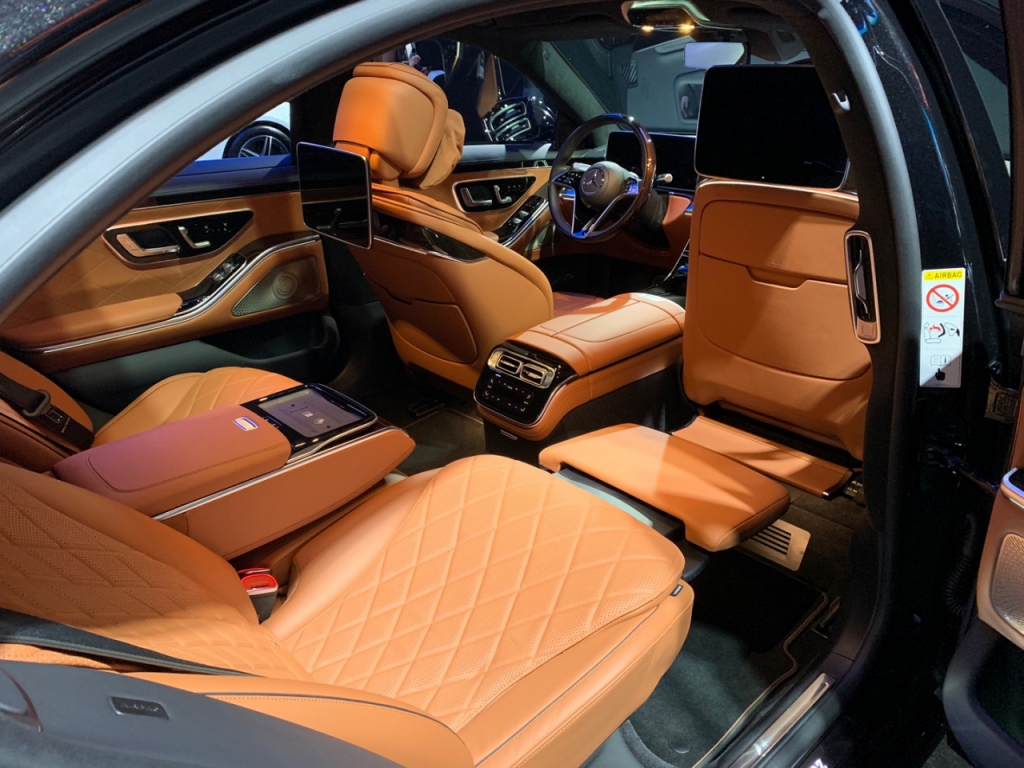 벤츠 더 뉴 S 클래스 뒷좌석/사진=이강준 기자