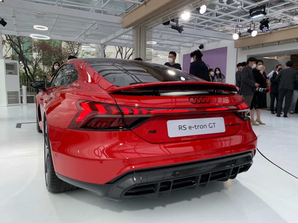 1.4억 아우디 e트론 GT 실물 보니…