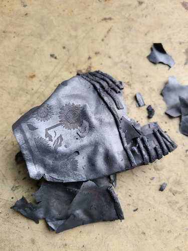 (주)도시유전의 기계를 통해 처리된 쓰레기(종이컵)/사진제공=도시유전