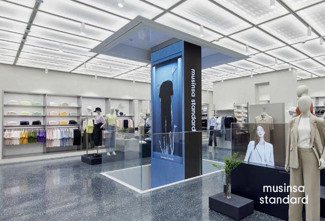 무신사 스탠다드 홍대 매장 내부 모습/사진=무신사 스탠다드 