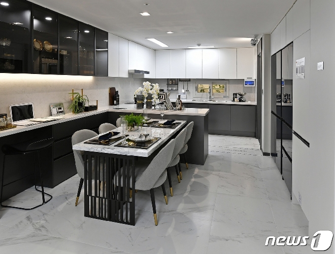 전용면적 84㎡형 아파트 주방 모습.(한진중공업 제공)© 뉴스1