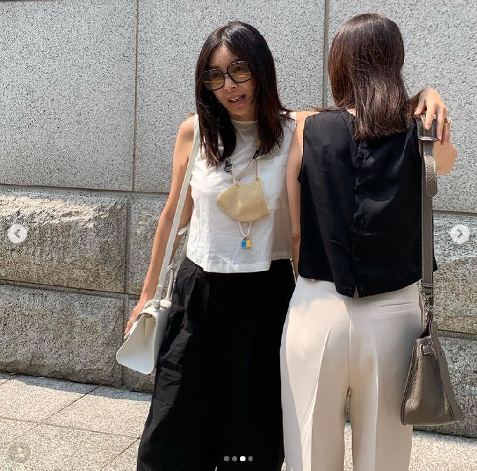 황신혜 인스타그램 캡처 © 뉴스1