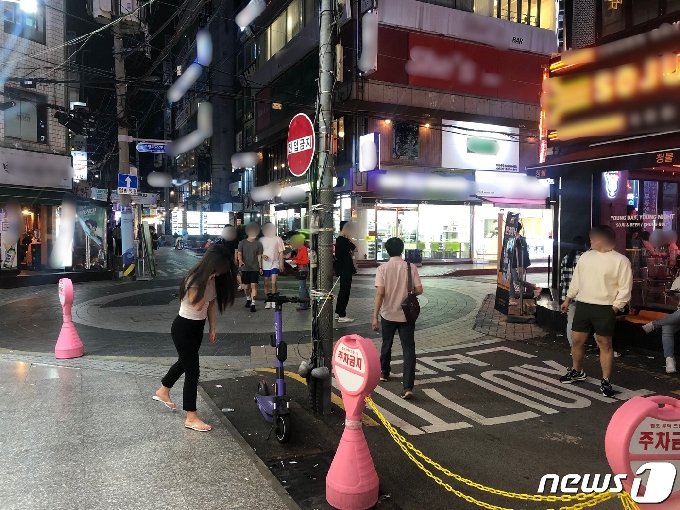 부산 남구 경성대부경대역 대학가.2021.6.14/© 뉴스1 백창훈 기자