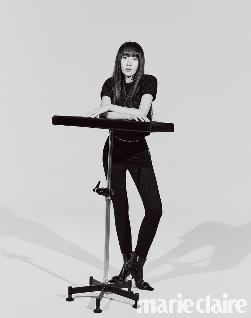 배우 엄지원/사진제공=마리끌레르