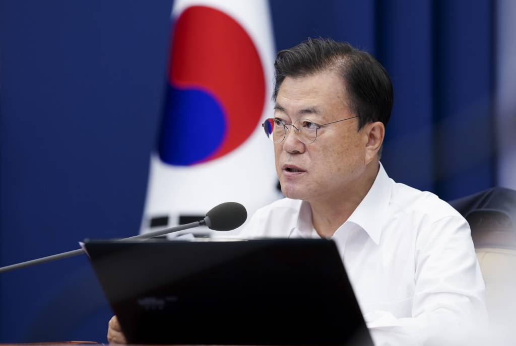  [서울=뉴시스] 문재인 대통령이 26일 청와대에서 열린 수석·보좌관회의에서 발언을 하고 있다. (사진=청와대 제공) 2021.07.26. photo@newsis.com *재판매 및 DB 금지