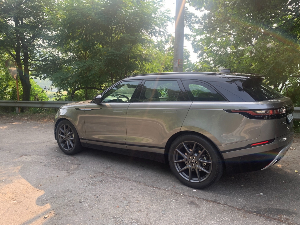 재규어랜드로버 레인지로버 벨라 P400 R-Dynamic HSE 측면부/사진=이강준 기자