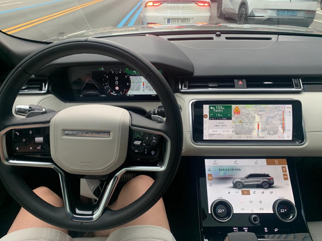 재규어랜드로버 레인지로버 벨라 P400 R-Dynamic HSE 내부/사진=이강준 기자