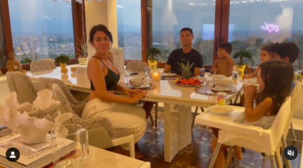 호날두와 그의 가족들. /사진=호날두 인스타그램