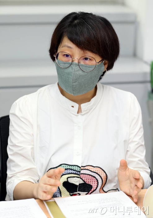 24일 서울 종로구 머니투데이에서 열린 'KIPPS 머니투데이 기획 토론'에서 김은희 젠더정치연구소 여세연 연구위원이 발언하고 있다. /사진=이기범 기자 leekb@