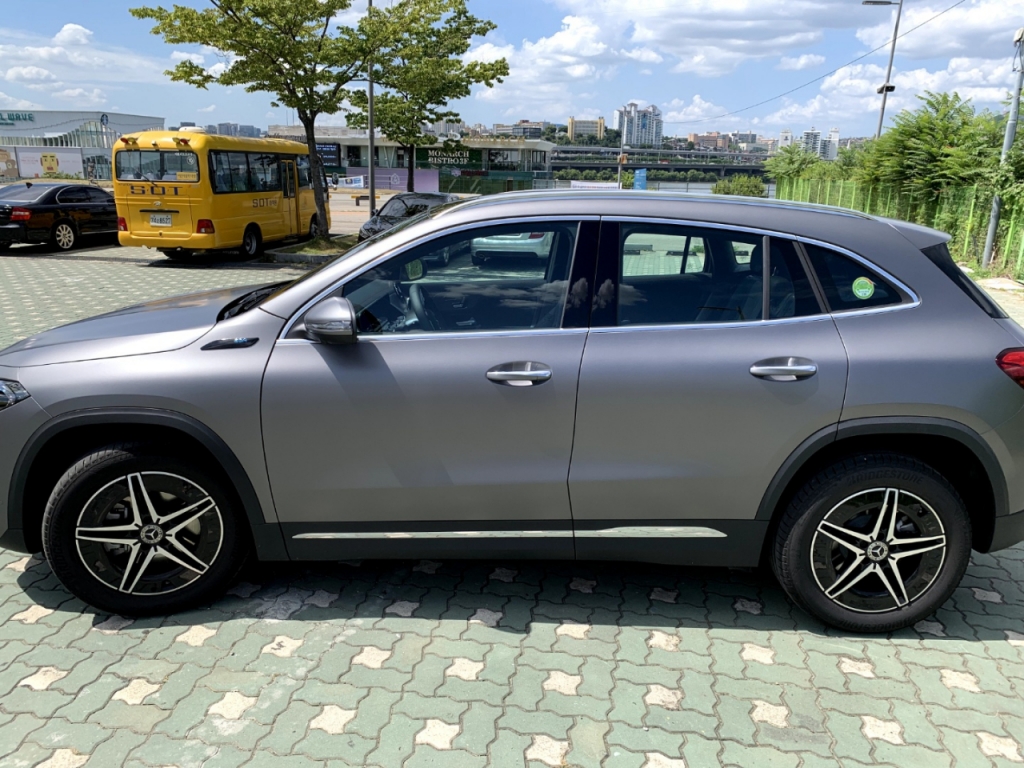 메르세데스-벤츠 EQA 250 측면부/사진=이강준 기자