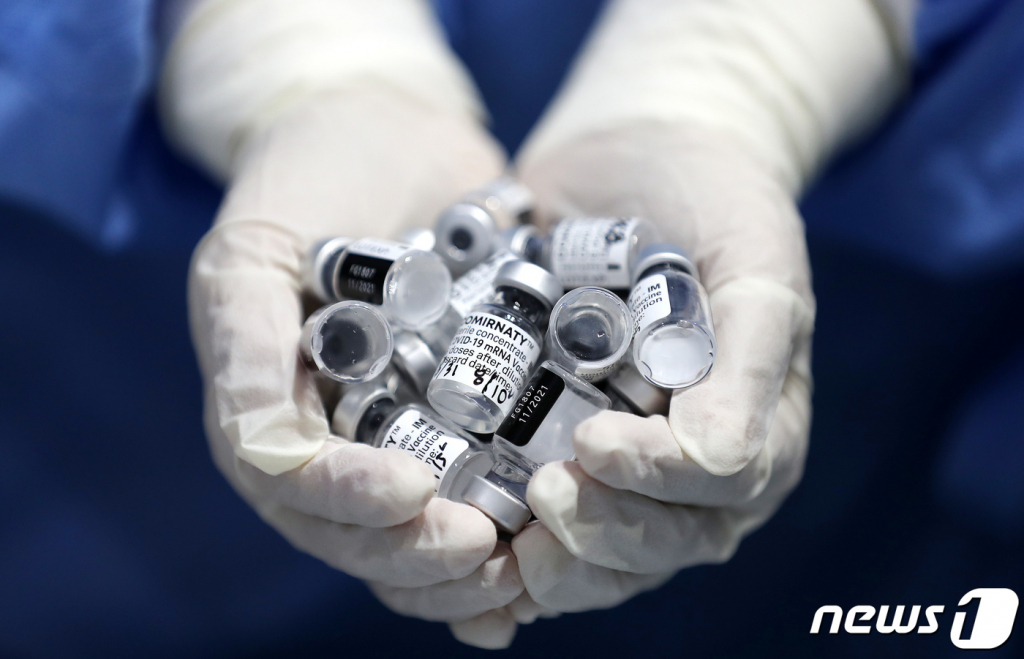 (서울=뉴스1) 박지혜 기자 = 미국 제약사 화이자가 만 5세부터 11세까지 어린이를 대상으로 한 신종 코로나바이러스 감염증(코로나19) 백신이 올해 늦가을부터 초겨울이면 승인받을 수 있을 것이란 전망을 내놨다.   2021.8.31/뉴스1  