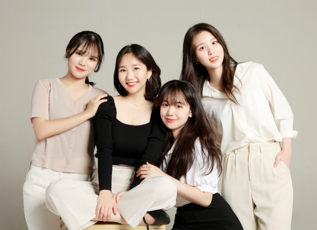 (왼쪽부터)이너시아 박지혜 최고운영책임자(COO), 김효이 대표, 이승민 감사, 고은비 최고기술책임자(CTO) /사진=이너시아 제공
