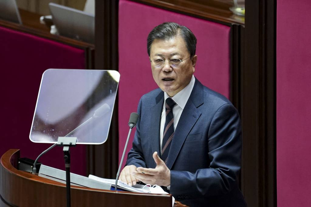 [서울=뉴시스] 김진아 기자 = 문재인 대통령이 25일 오전 국회 본회의장에서 2022년도 예산안 시정연설을 하고 있다. 2021.10.25.