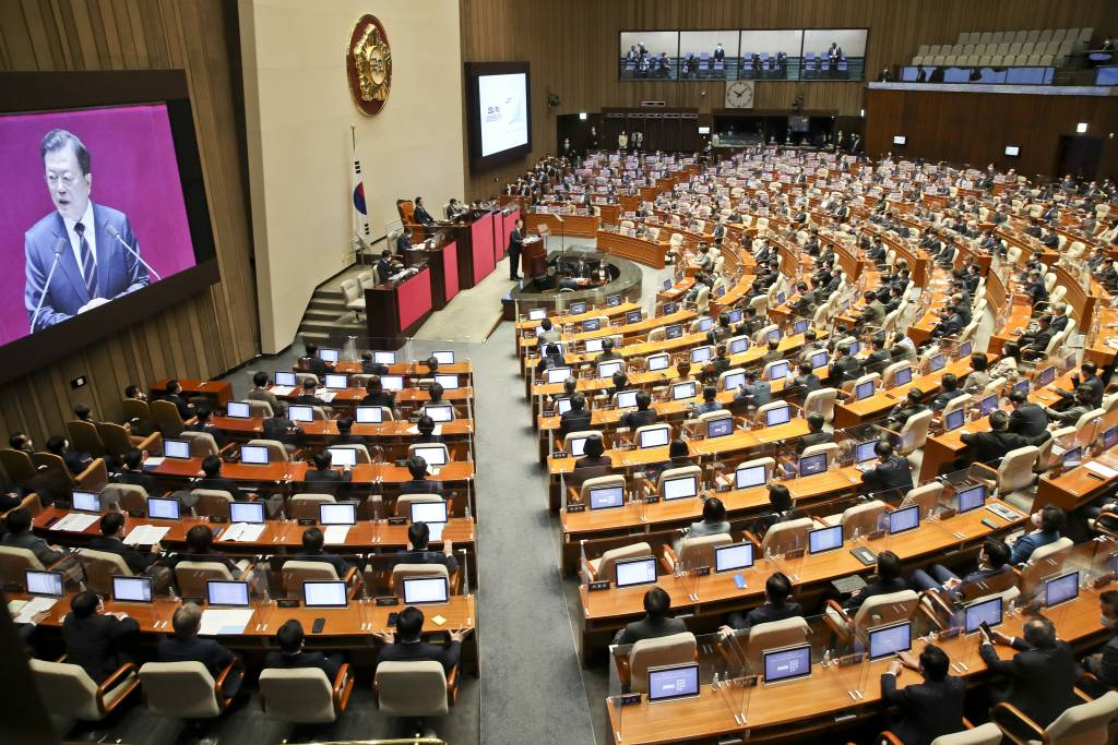 [서울=뉴시스] 최진석 기자 = 문재인 대통령이 25일 서울 여의도 국회 본회의장에서 2022년도 예산안 시정연설을 하고 있다. (공동취재사진) 2021.10.25.