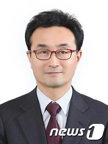(서울=뉴스1) = 문재인 대통령은 11일 대통령비서실 경제수석비서관에 박원주 전 특허청장을 내정했다.(청와대 제공)2021.11.11/뉴스1