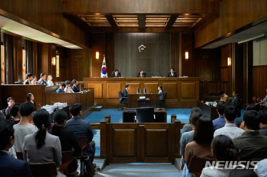 영화 '배심원들'의 국민참여재판 법정./사진=뉴시스