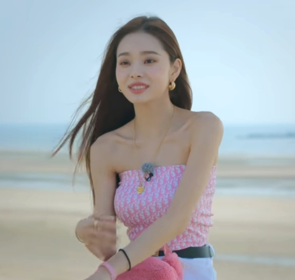 넷플릭스 오리지널 예능 프로그램 '솔로지옥'에 출연했던 송지아씨/사진=넷플릭스 방송화면 캡쳐