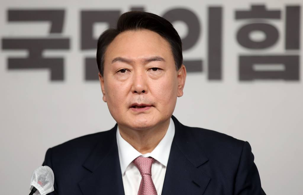 [서울=뉴시스] 김선웅 기자 = 윤석열 국민의힘 대선 후보가 19일 오전 서울 여의도 국민의힘 중앙당사에서 장애인 관련 정책공약을 발표하고 있다 (공동취재사진) 2022.01.19.