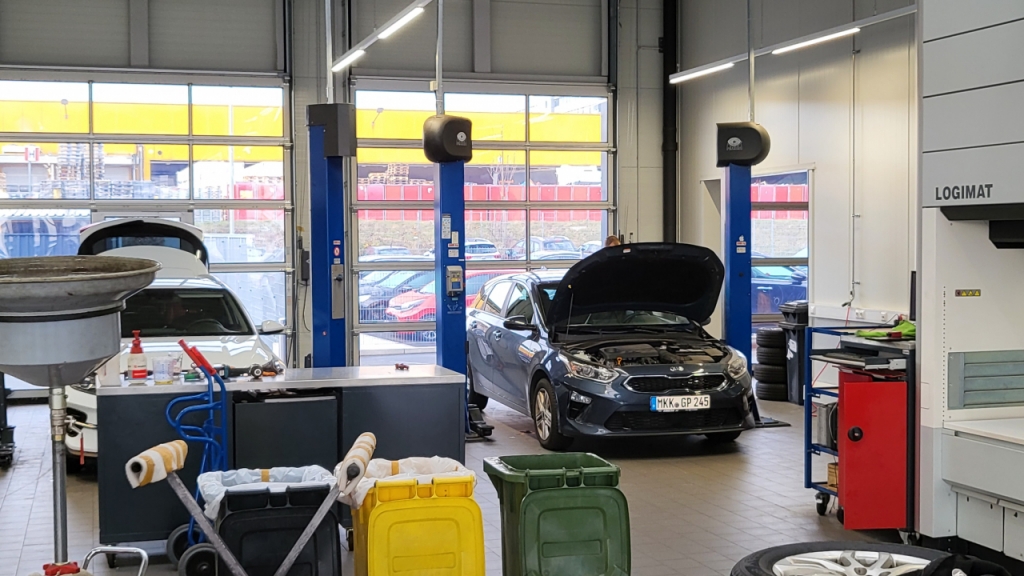 독일 프리트베르크에 위치한 기아 쾨글러 대리점의 수리센터/사진=이강준 기자