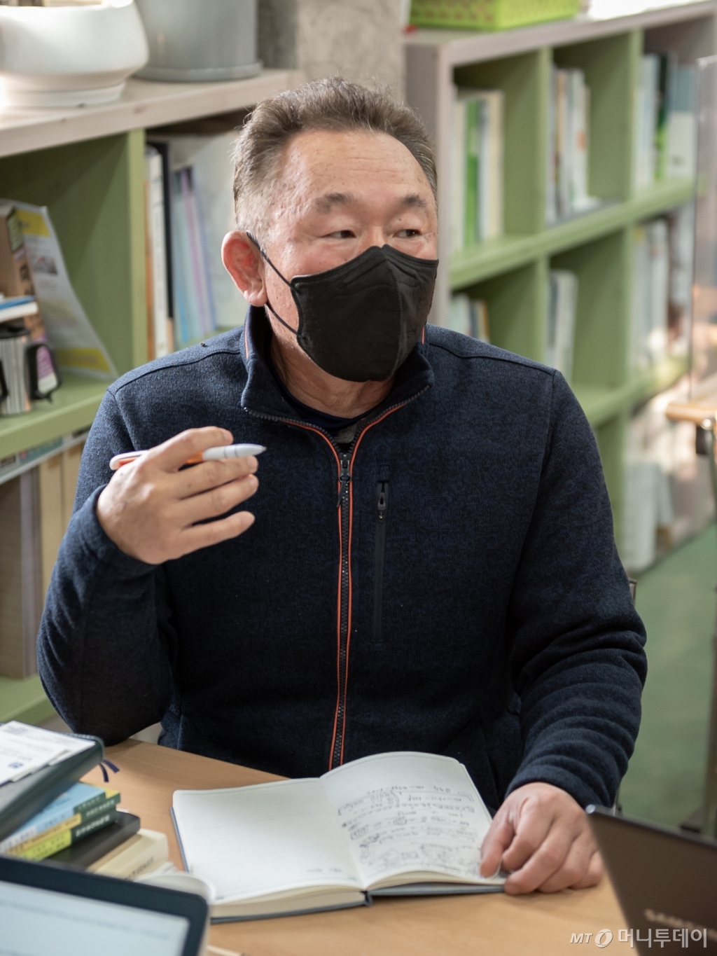 26일 오전 창원시 의창구 다감농원 사무실에서 강창국 다감농원 대표가 이야기하고 있다. /사진=티몬