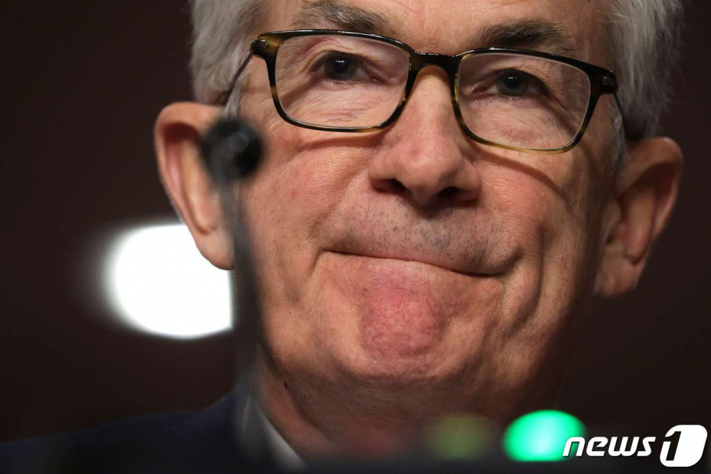 (워싱턴 AFP=뉴스1) 우동명 기자 = 제롬 파월 연방준비제도(Fed) 의장이 30일 (현지시간) 워싱턴 의사당의 상원 은행위원회 청문회에 출석을 하고 있다. ? AFP=뉴스1