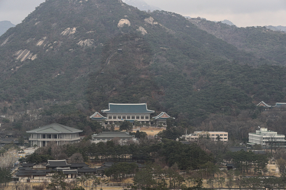 윤석열 대통령 당선인이 기자회견을 통해 대통령 집무실을 용산 국방부 청사로 이전한다고 공식 발표한 20일 서울 종로구 청와대 일대가 적막한 모습을 보이고 있다.   /사진=뉴스1