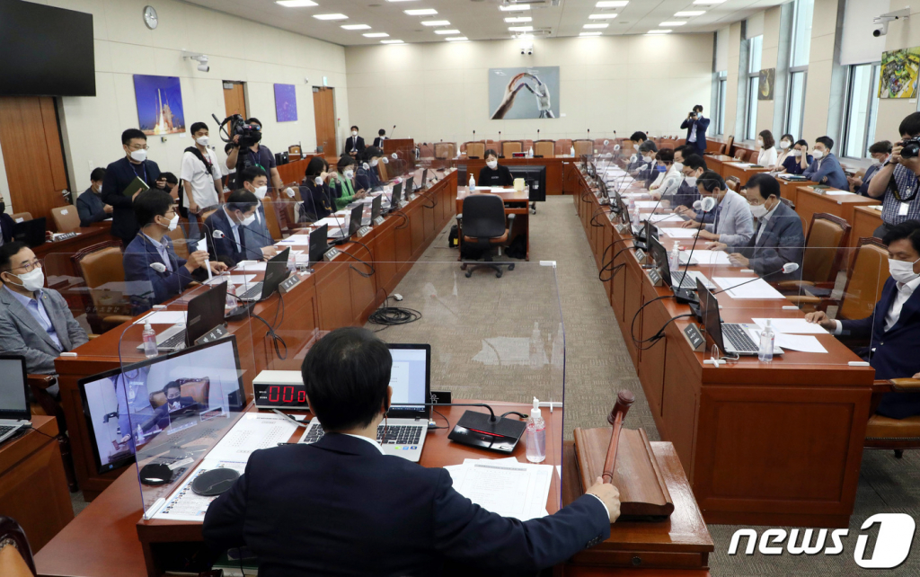 지난해 7월 27일 오전 서울 여의도 국회 과학기술정보방송통신위원회(과방위)가 열리고 있다. /사진=뉴스1.