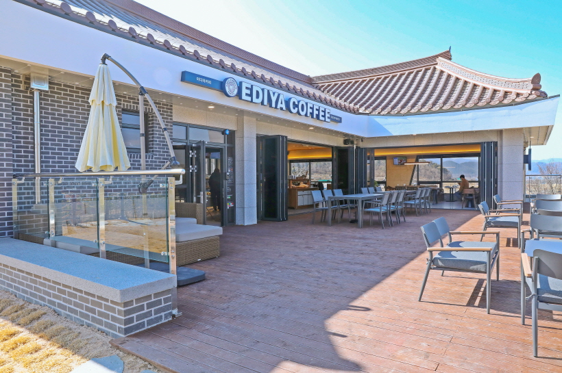 경주 특화 메뉴를 판매하는 이디야커피 국립경주박물관점 모습/사진= 이디야커피